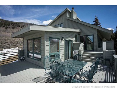 Patio/Deck. Large deck for entertaining.