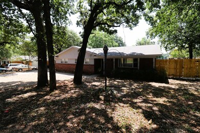 741 Bedford Ct W, Hurst, TX 76053 - photo 5