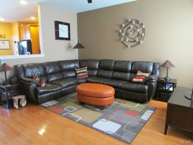 5219 Spring Ridge Dr E, Macungie, PA 18062 - photo 2