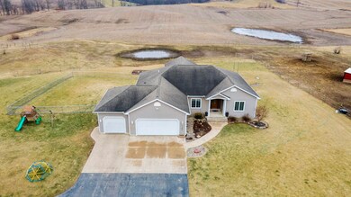 5863 W 250 S, Angola, IN 46703 - photo 2