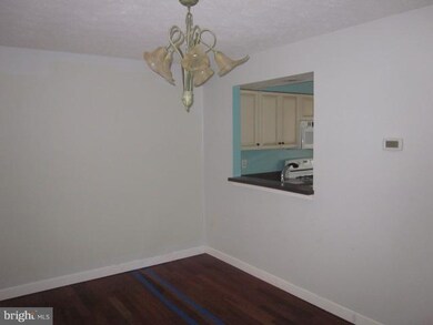 15619 Ambiance Dr, North Potomac, MD 20878 - photo 5