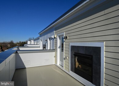 909 Parker Gray School Way unit DUNCAN, Alexandria, VA 22314 - photo 7