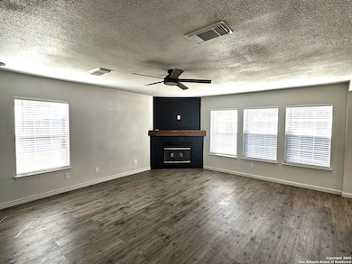 1648 Dogwood Ln, Schertz, TX 78154 - photo 3