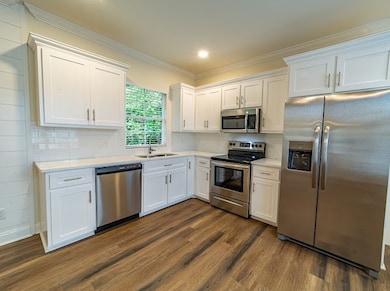 318 Palm St, St. Simons Island, GA 31522 - photo 3