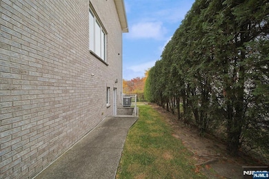 146B Myrtle Ave, Fort Lee, NJ 07024 - photo 3