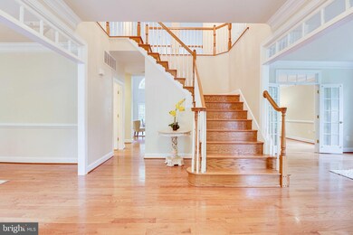 5832 Fitzhugh St, Burke, VA 22015 - photo 2