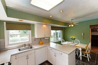 2A Dyke Rd, Latham, NY 12110 - photo 5