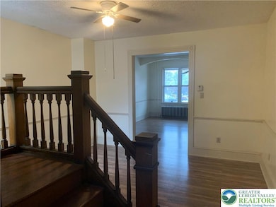 26 N 6th St, Easton, PA 18042 - photo 4