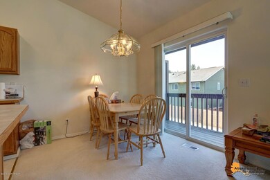 Zen eating area & deck