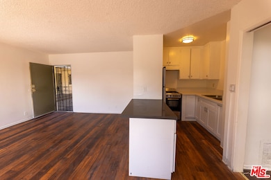 275 Lucas Ave unit 11, Los Angeles, CA 90026 - photo 3