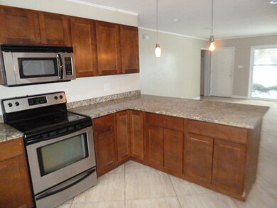 914 Norfolk Ave, Westchester, IL 60154 - photo 6