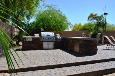 outdoor kitchen