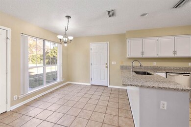 Kitchen/Breakfast Nook