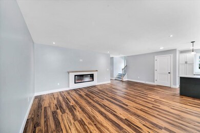 925 Falls Rd unit 2, Shelburne, VT 05482 - photo 5