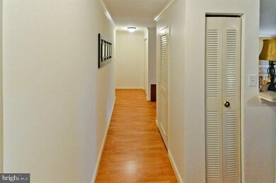 18611 Walkers Choice Rd unit 6, Montgomery Village, MD 20886 - photo 4