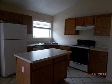 14232 Desert Ash Dr, Horizon City, TX 79928 - photo 2