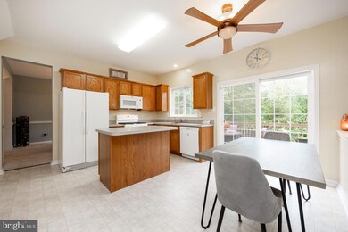 1026 Fallbrook Ln, Pottstown, PA 19464 - photo 4