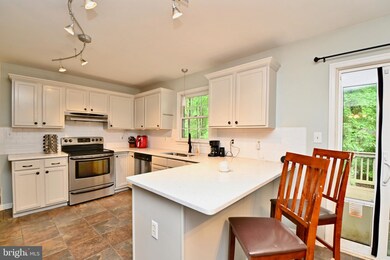 3606 Overview Dr, Fredericksburg, VA 22408 - photo 2