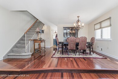 98 Cotter Ave, Staten Island, NY 10306 - photo 5