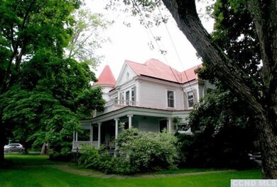 59 W Market St, Red Hook, NY 12571 - photo 2