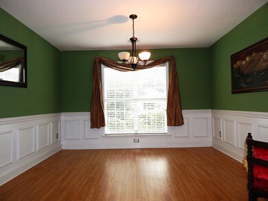 401 Minter Dr, Warner Robins, GA 31088 - photo 2