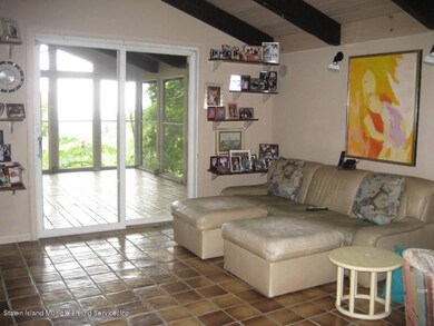 Family Room 1
