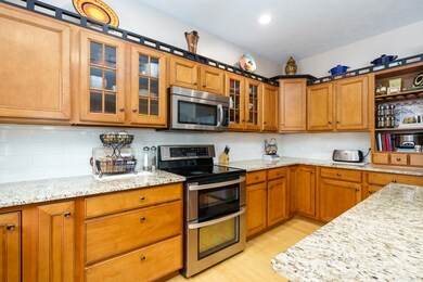 2710 Avalon Woods Dr, Portage, MI 49024 - photo 7