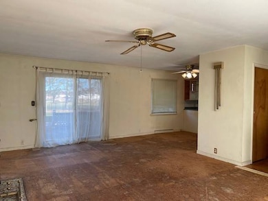 302 E Woodview Dr, Nappanee, IN 46550 - photo 5