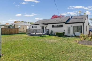 524 Gray Dr, Gibson City, IL 60936 - photo 5