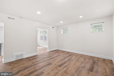 4145 Fairfax Rd, Baltimore, MD 21216 - photo 5