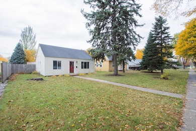 1013 13th St N, Moorhead, MN 56560 - photo 3