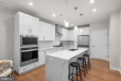 7406 Backett Wood Terrace unit 803, McLean, VA 22102 - photo 5