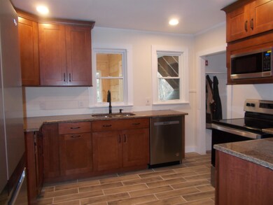 12 Stephens Dr, Rochester, NH 03867 - photo 3