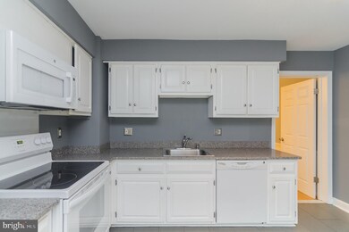 655 N Armistead St, Alexandria, VA 22312 - photo 7