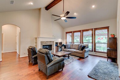 3907 Homestead Ct, Granbury, TX 76049 - photo 5