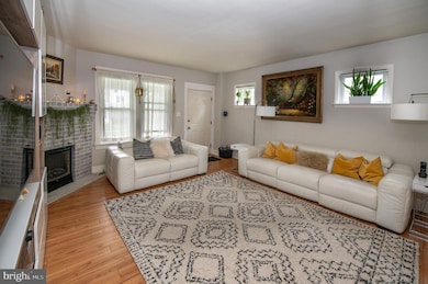 1212 Stirling St, Coatesville, PA 19320 - photo 4