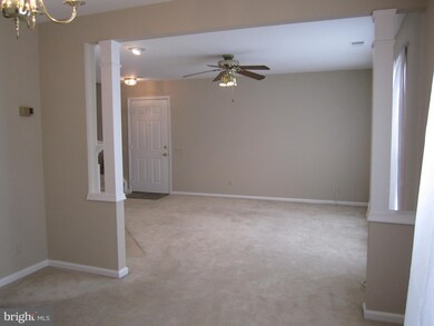 8198 Winstead Place unit 201, Manassas, VA 20109 - photo 3