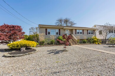 144 Pinewood Rd, Toms River, NJ 08753 - photo 3