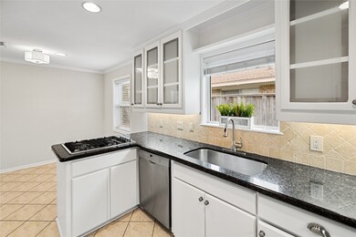 1031 Chamboard Ln, Houston, TX 77018 - photo 7