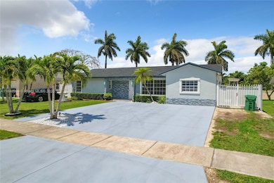 16402 SW 111th Ave, Miami, FL 33157 - photo 4