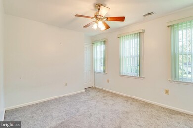 5961 Ohara Landing Ct, Burke, VA 22015 - photo 7