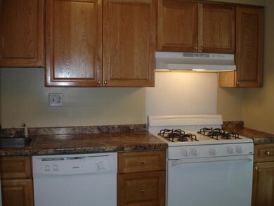 Kitchen. Beautiful renovated kitchen with new oak 