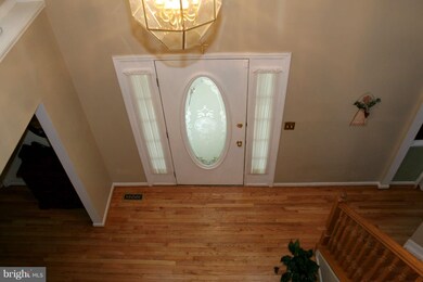 16609 Chalice Ct, Dumfries, VA 22025 - photo 3