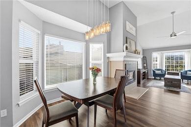 1020 N Logan St, Olathe, KS 66061 - photo 3