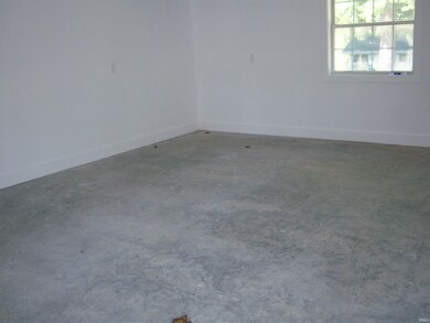 2 CAR ATT.GARAGE