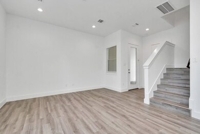 9025 Laverne Oak Ln, Houston, TX 77080 - photo 2