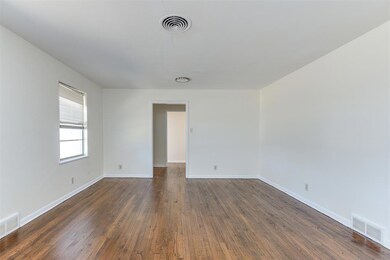 129 Arcadia St, Hurst, TX 76053 - photo 5