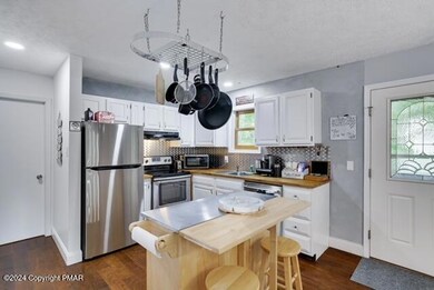 9867 Deerwood Dr, Tobyhanna, PA 18466 - photo 2