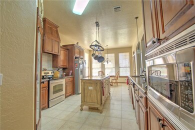 2600 SE 11th St, Moore, OK 73160 - photo 7