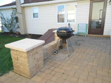 Patio/Deck. *Beautiful Patio and Sidewalk!!~